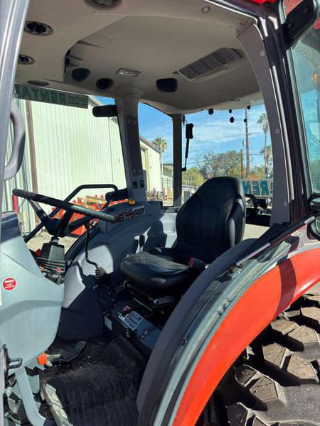 Image of Kubota MX5400 equipment image 4
