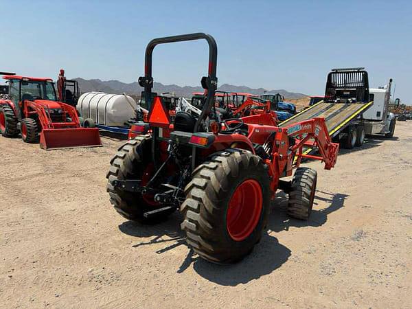 Image of Kubota MX5400 equipment image 4