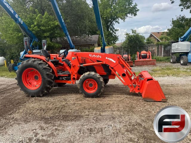Image of Kubota MX5400 equipment image 3