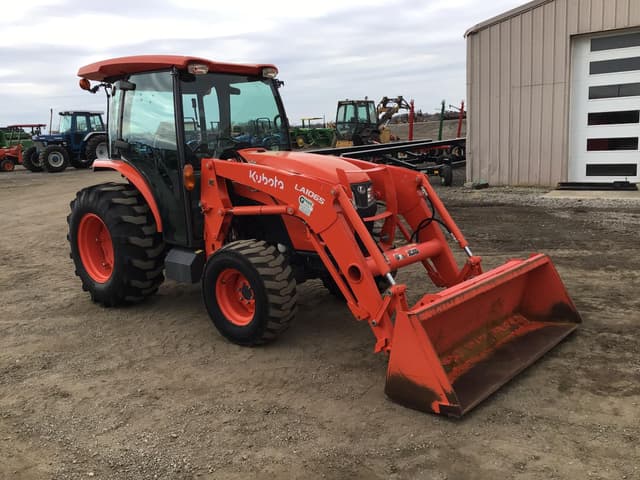 Image of Kubota MX5400 equipment image 2