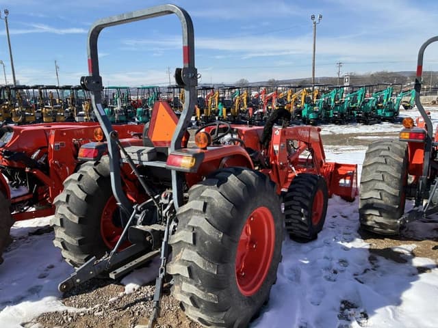Image of Kubota MX5400 equipment image 2