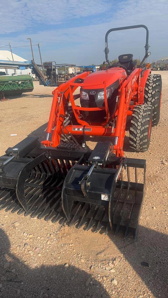 Image of Kubota MX5400 equipment image 4
