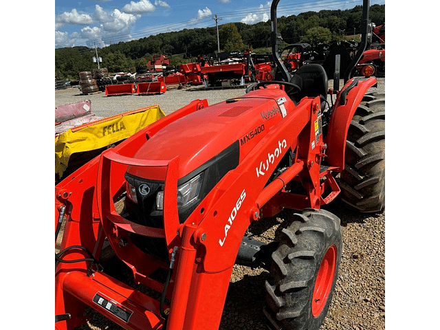 Image of Kubota MX5400DT equipment image 4