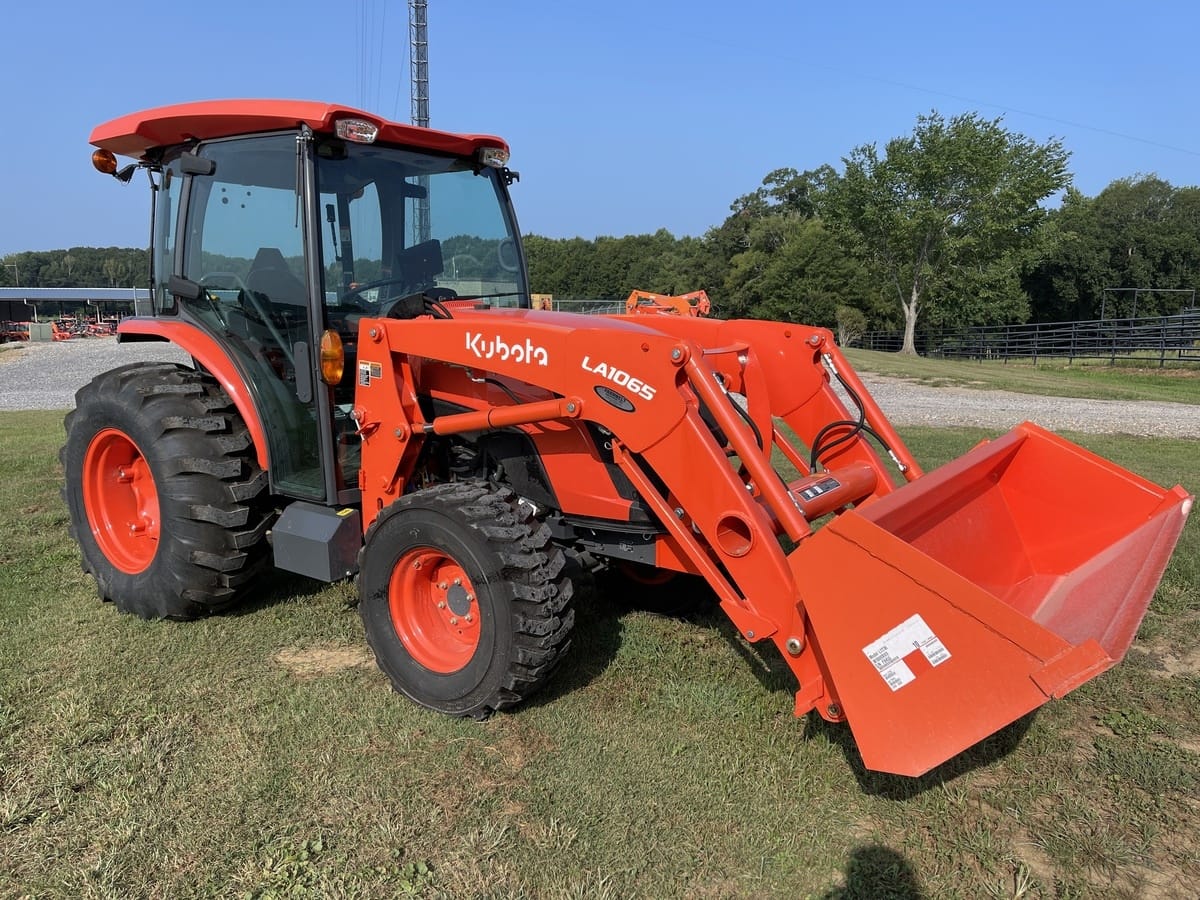 Main image Kubota MX5400DTC