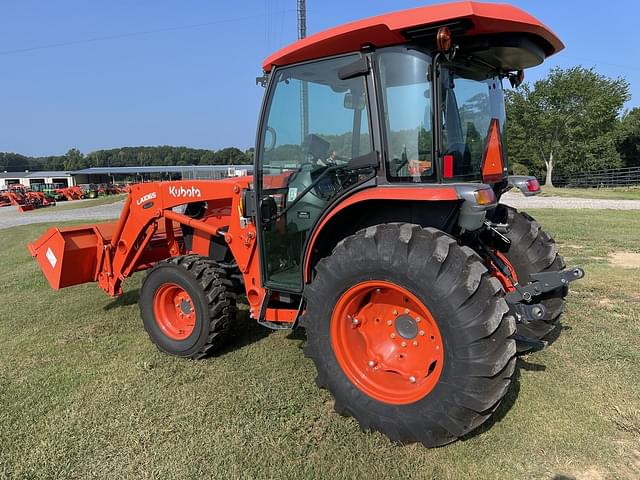 Image of Kubota MX5400DTC equipment image 4