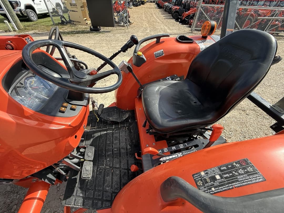 Image of Kubota MX5400HST Image 1