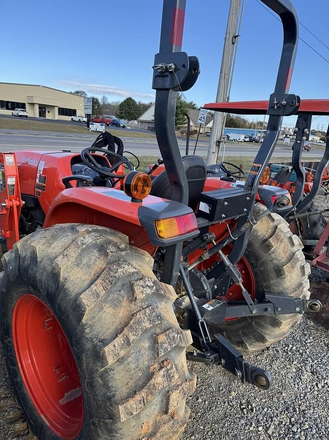 Image of Kubota MX5400 equipment image 2