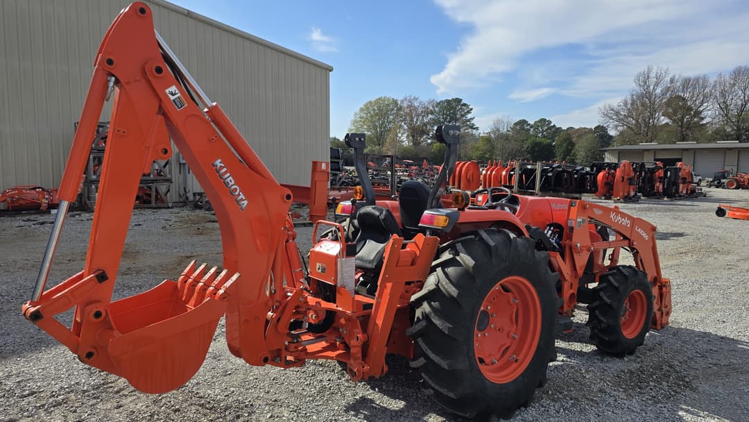 Image of Kubota MX5400HST Image 0