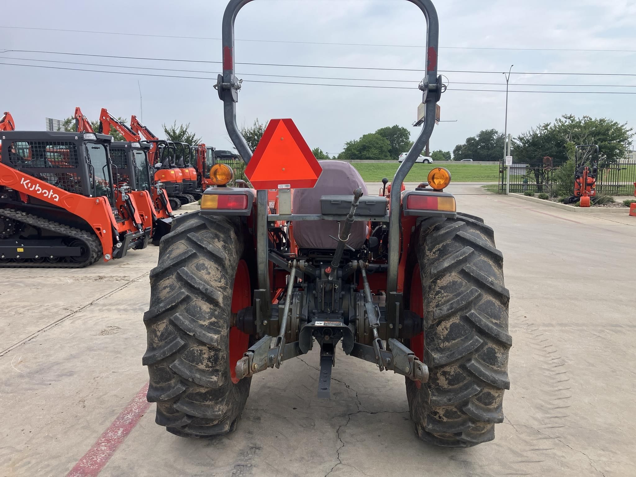 2020 Kubota MX5400HST Equipment Image0