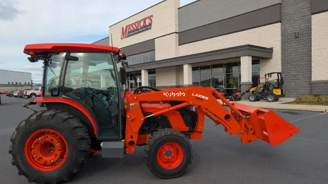 Image of Kubota MX5400HSTC equipment image 4