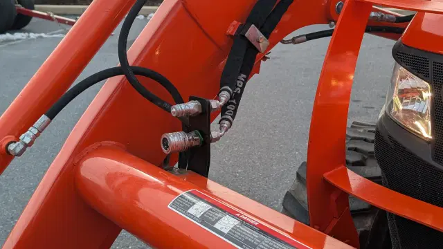 Image of Kubota MX5400HSTC equipment image 3