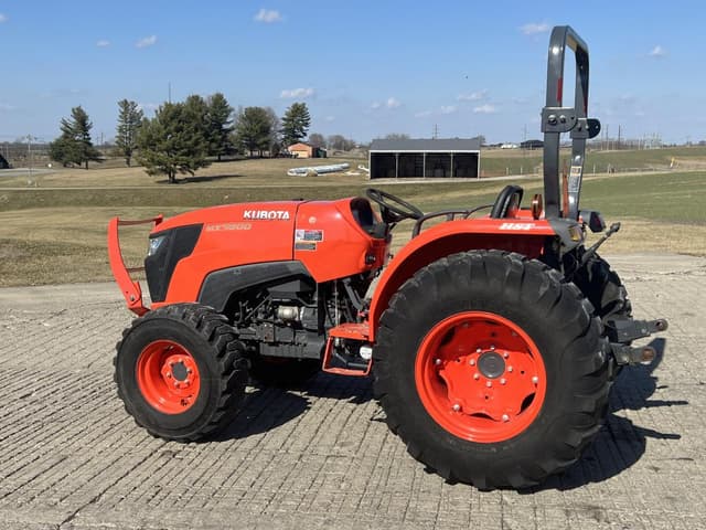 Image of Kubota MX5800 equipment image 2