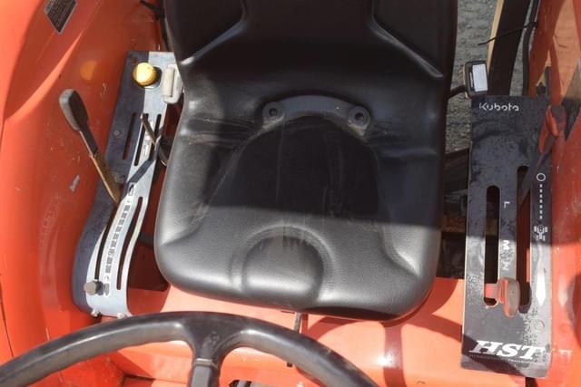 Image of Kubota MX5800 equipment image 4
