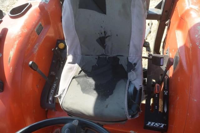 Image of Kubota MX5800 equipment image 3
