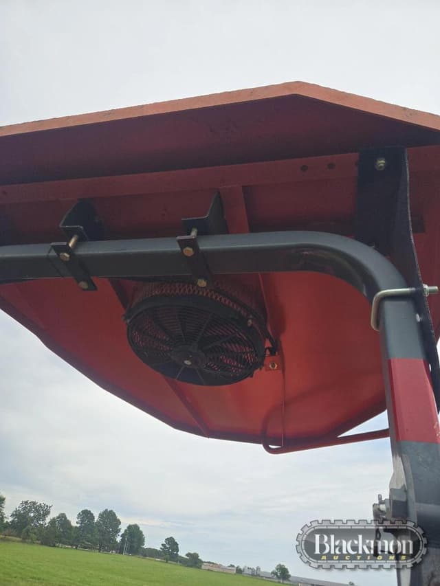 Image of Kubota MX4800 equipment image 2
