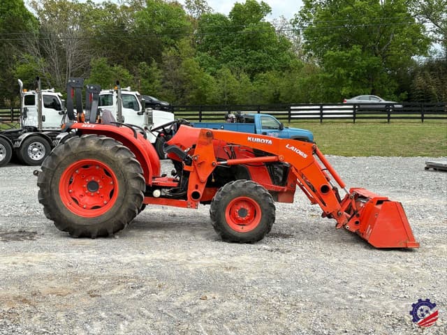 Image of Kubota MX5800 equipment image 4