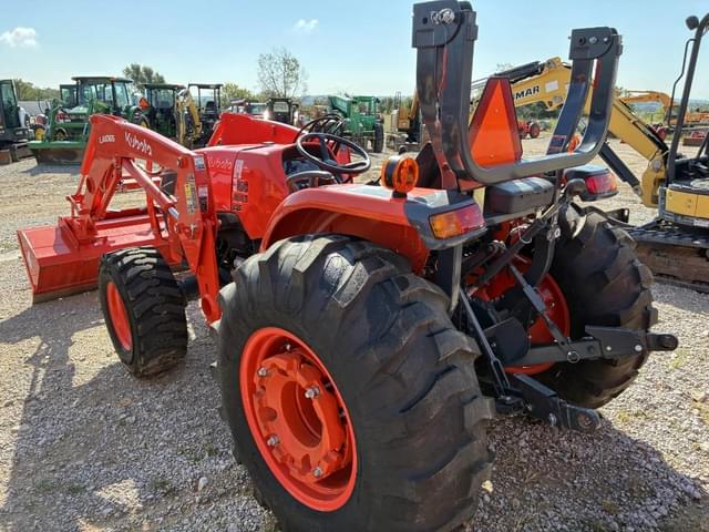 Image of Kubota MX6000HST equipment image 3