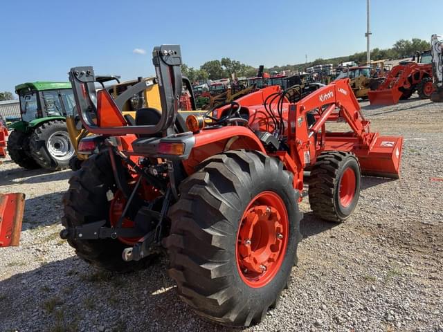 Image of Kubota MX6000HST equipment image 2