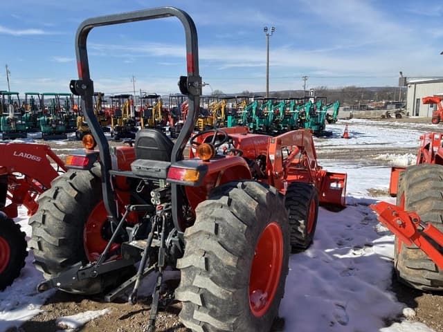 Image of Kubota MX6000 equipment image 2