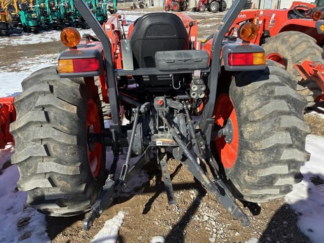 Image of Kubota MX6000 equipment image 4