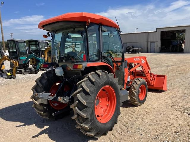 Image of Kubota MX6000 equipment image 2