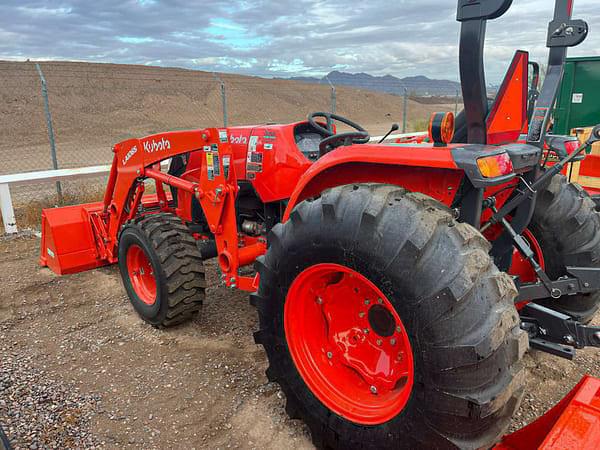 Image of Kubota MX6000 equipment image 4