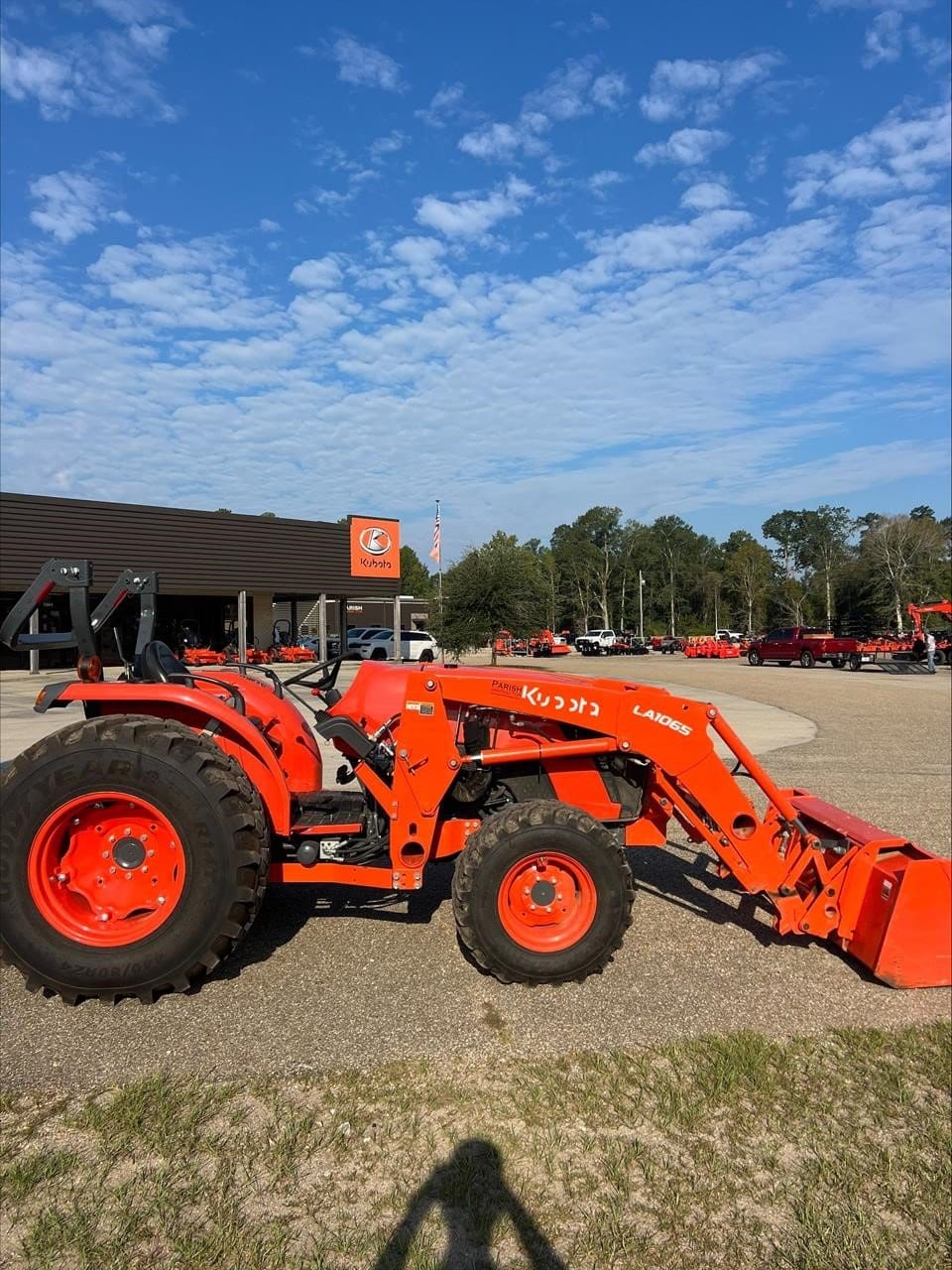 Kubota MX6000HST Equipment Image0