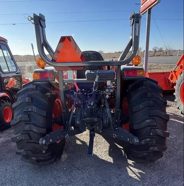 Image of Kubota MX6000 equipment image 4