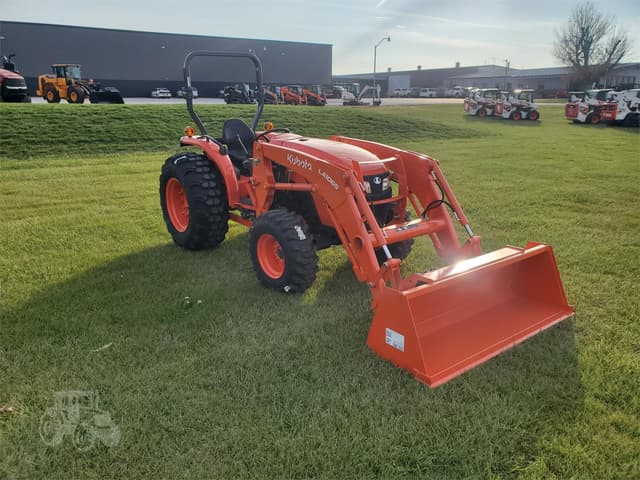 Image of Kubota MX6000HST equipment image 3