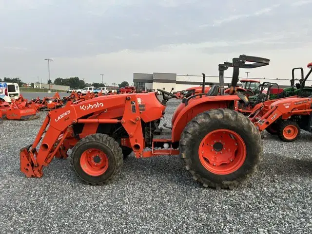 Image of Kubota MX6000HST equipment image 1