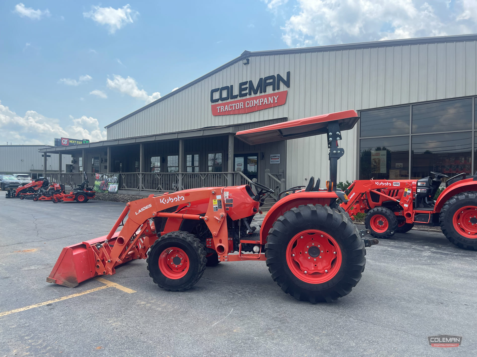 2021 Kubota MX6000HST Equipment Image0