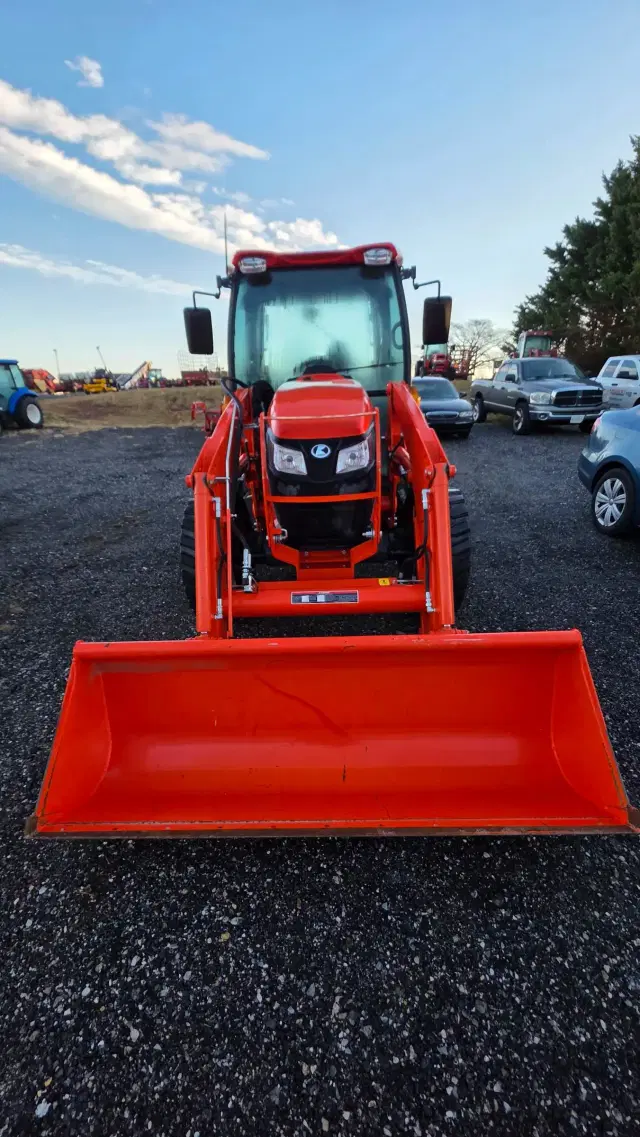 Image of Kubota MX6000HSTC equipment image 2