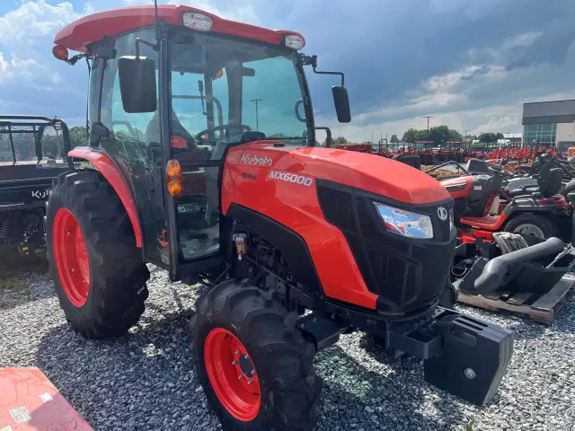 Image of Kubota MX6000HSTC equipment image 2