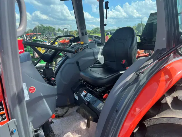 Image of Kubota MX6000HSTC equipment image 1