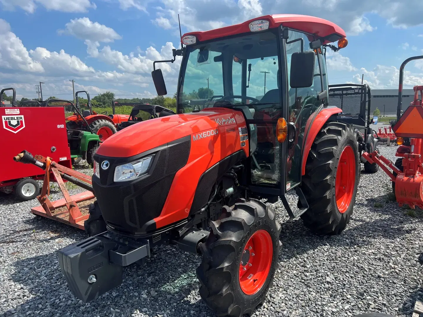 Kubota MX6000HSTC Equipment Image0