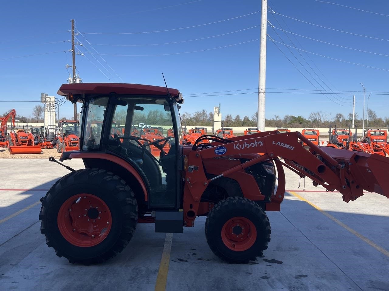 2025 Kubota MX6000HSTC Equipment Image0