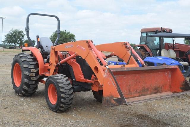 Image of Kubota 800 equipment image 3