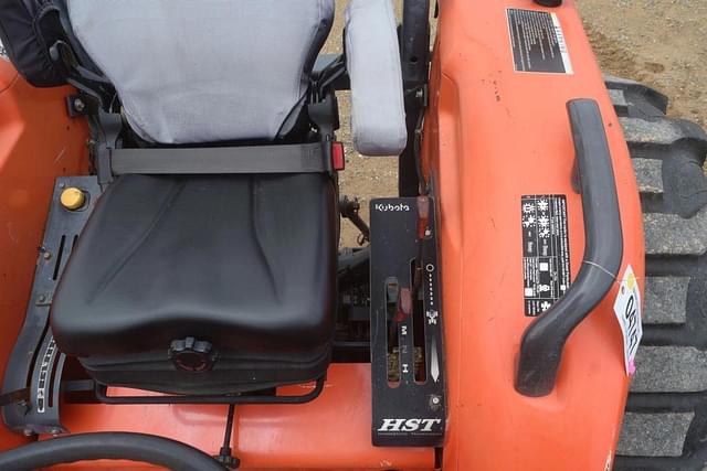 Image of Kubota 800 equipment image 4