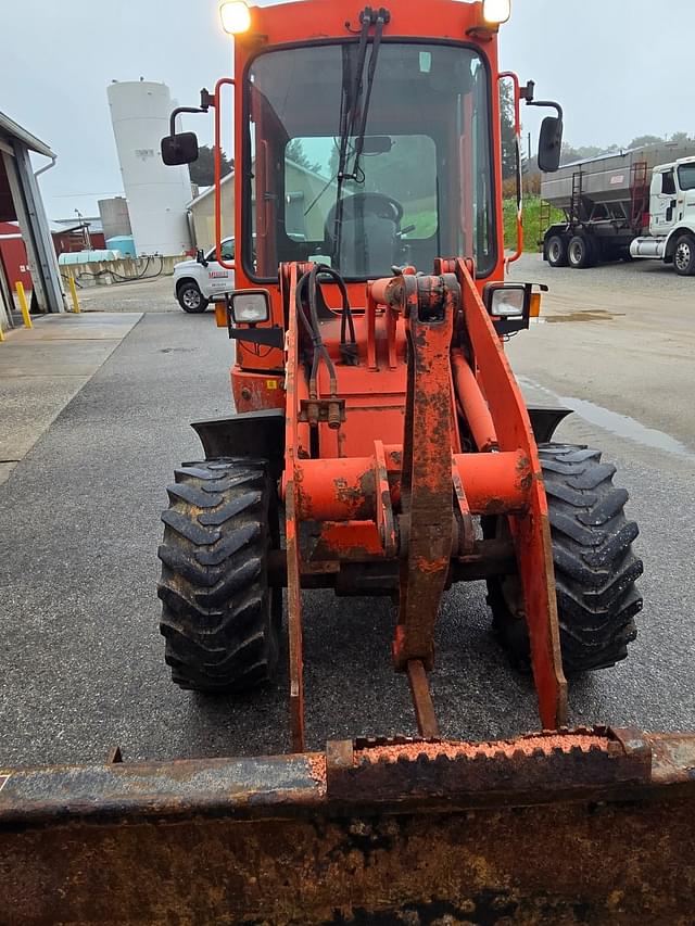 Image of Kubota R420 equipment image 4