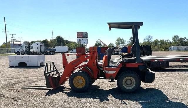 Image of Kubota R420 equipment image 1