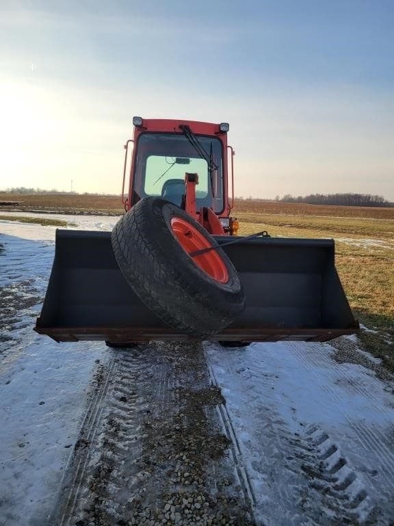 Image of Kubota R430 equipment image 3