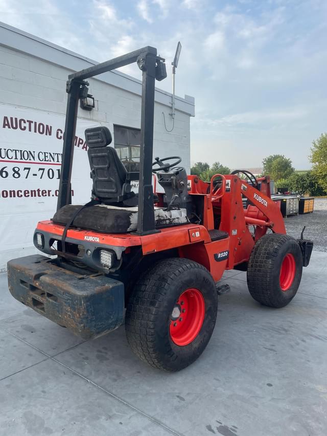 Image of Kubota R520 equipment image 3
