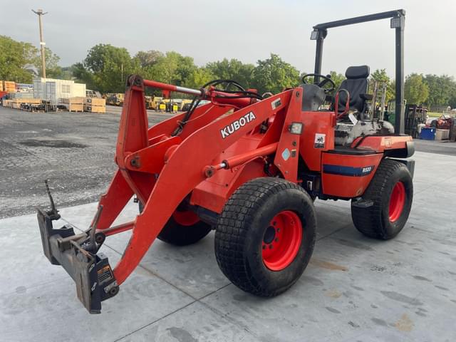 Image of Kubota R520 equipment image 1