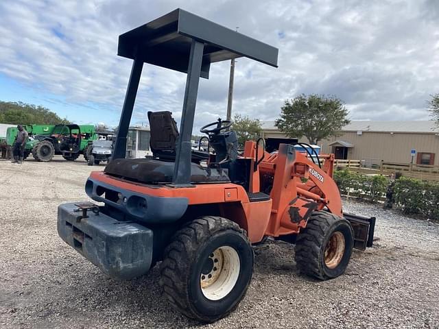 Image of Kubota R520 equipment image 2