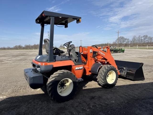 Image of Kubota R520S equipment image 3