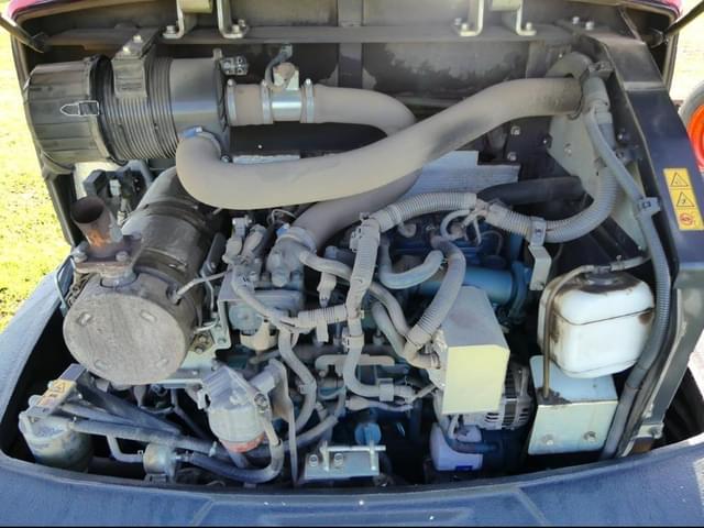Image of Kubota R530 equipment image 4