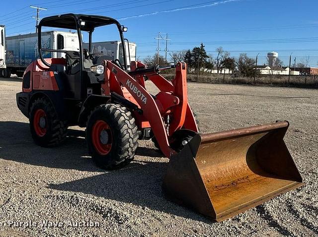 Image of Kubota R530 equipment image 2