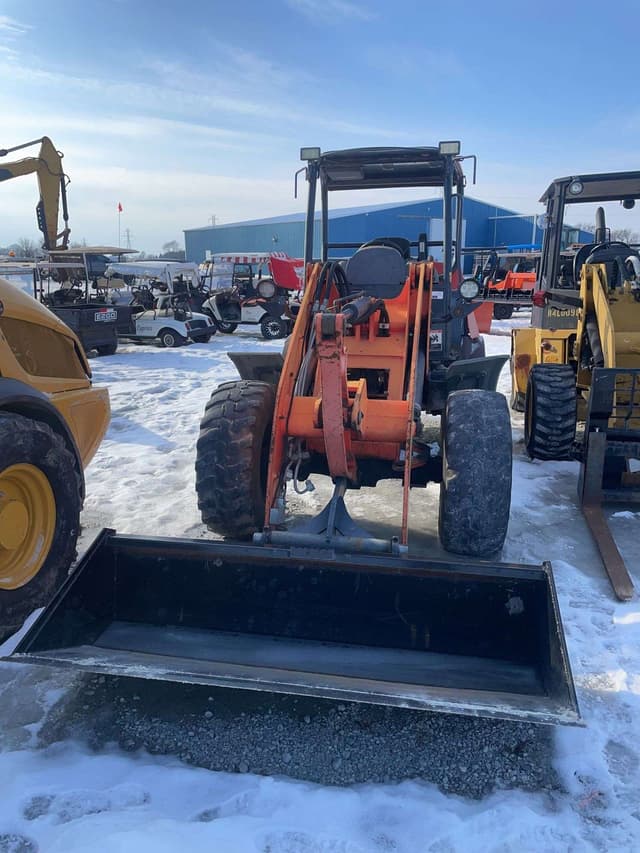 Image of Kubota R530 equipment image 1