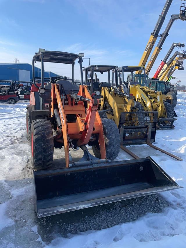 Image of Kubota R530 equipment image 3