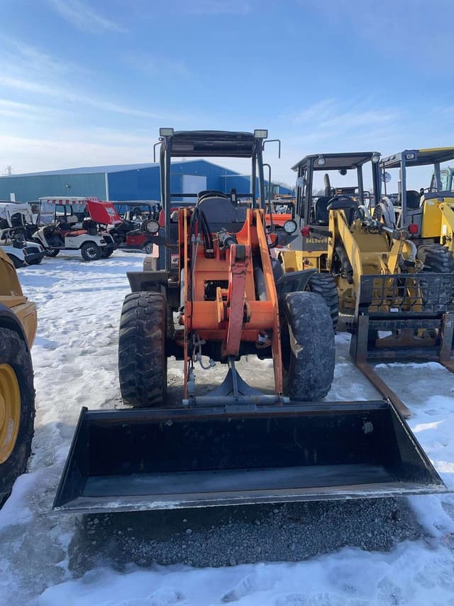 Image of Kubota R530 equipment image 2